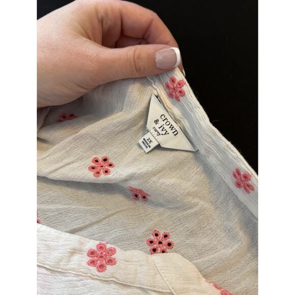 CROWN & IVY 2X Tank eyelets white pink ruffle cottage lightweight - Picture 3 of 9